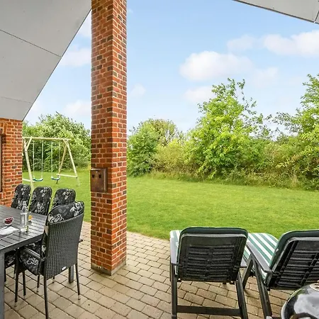 Tyttebaervej V بيت للعطل *