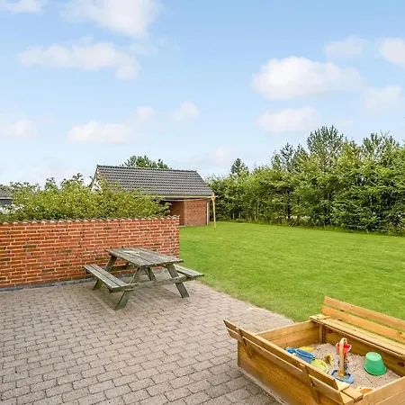 Feriehus Tyttebaervej V *