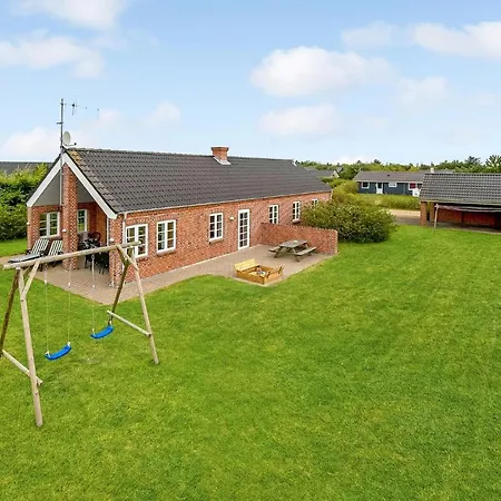 Tyttebaervej V بيت للعطل *